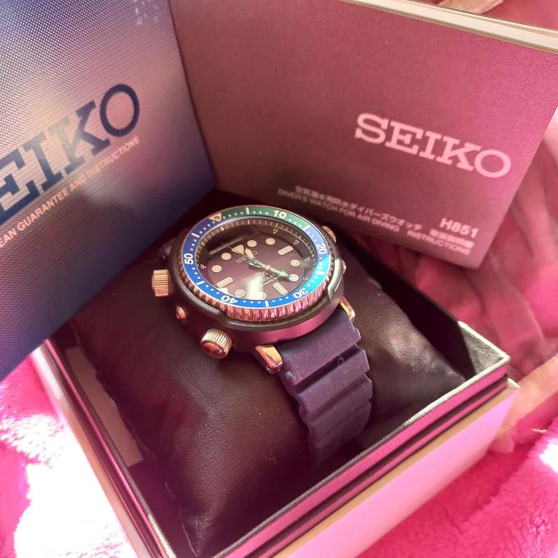 SEIKO Hybrid Tropical Lagoon Demo model box and papers included.