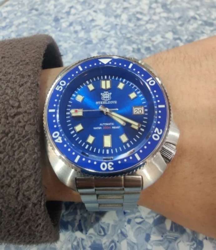 Steeldive SD1970 BLUE DIAL Seiko NH35A movement
