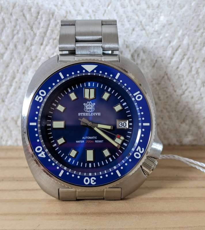 Steeldive SD1970 BLUE DIAL Seiko NH35A movement