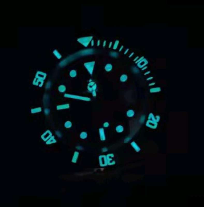 Submariner 300m Hulk Steeldive With Seiko NH35A  automatic movement  24 jewels