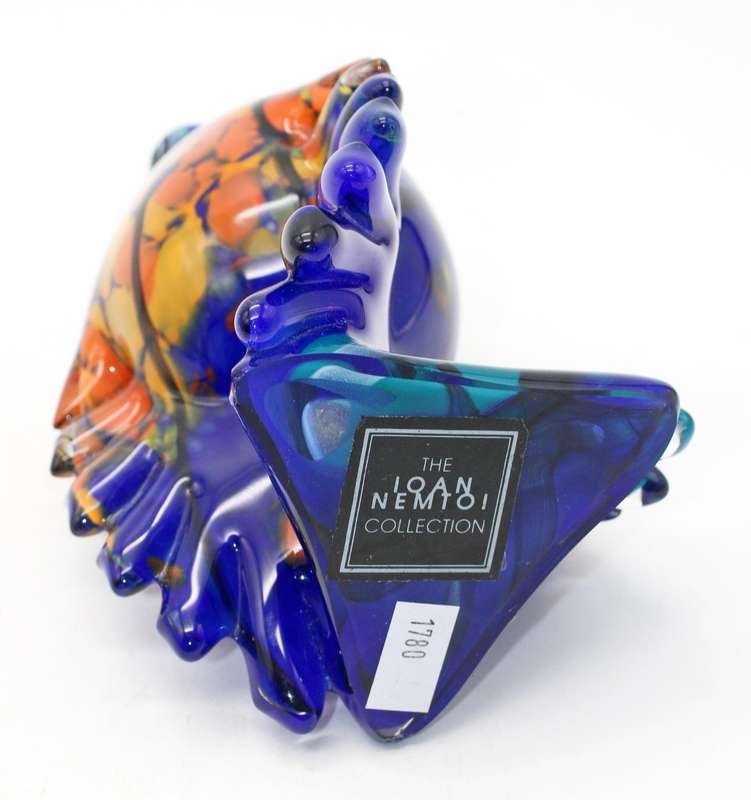 loan Nemtori art glass vase