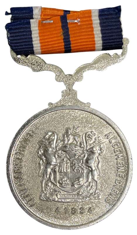 Full Size South African General Service medal, short ribbon, Numbered 041824, 38mm 26,4g
