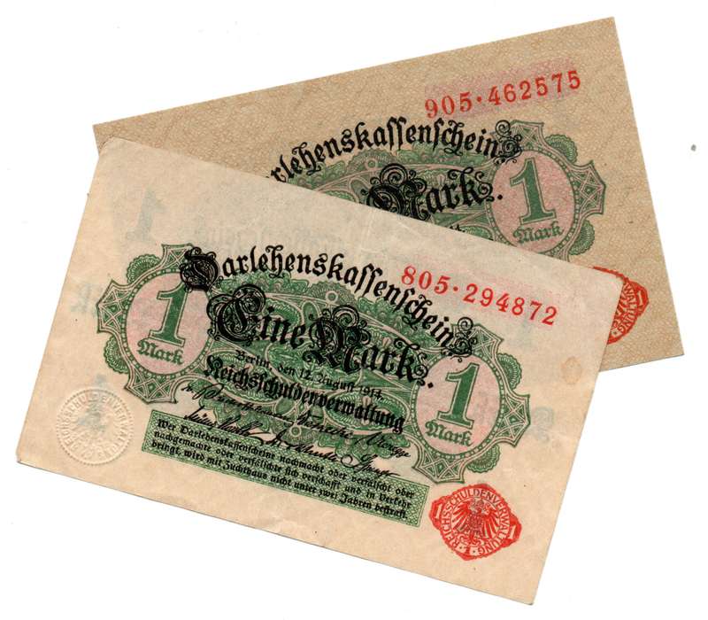 1914 German Weimar Republic Darlehenskassenschein pair of 1 Marks, Both varieties (Dark Green and Li