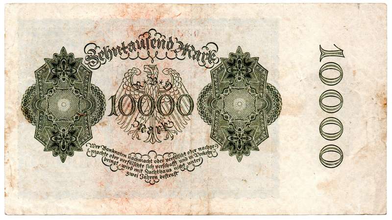 1922 German Berlin Reichsbanknote 10 000 Mark Pick#72, folds and corner foxing