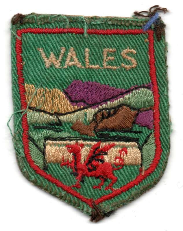 United Kingdom Wales Cloth Flash 44mm x 59mm