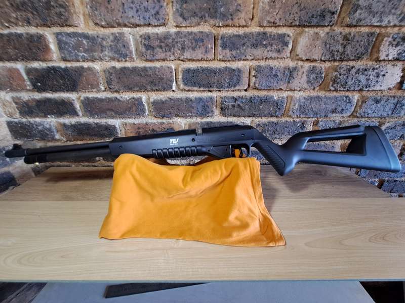 Air rifle PCP Nova Vista 1000 5.5cal black synthetic