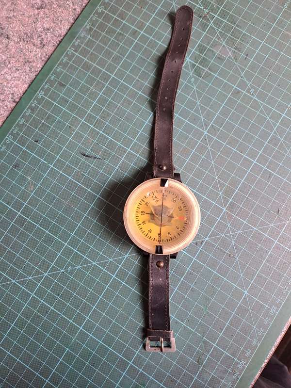 WW2 German aviation Luftwaffe AK 39 wrist Compas working condition