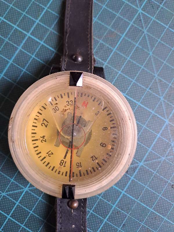 WW2 German aviation Luftwaffe AK 39 wrist Compas working condition