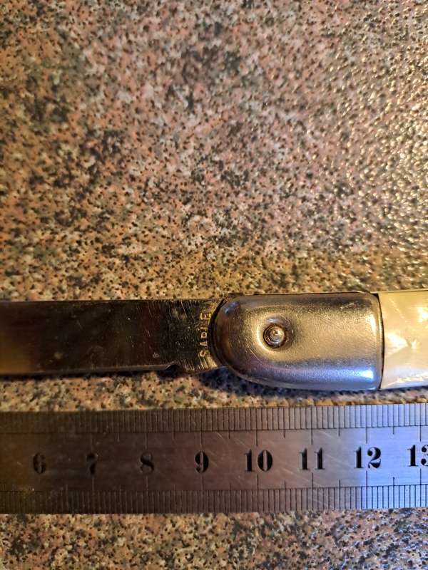 Vintage Pocket knife Sable voux pearl handle in very nice condition