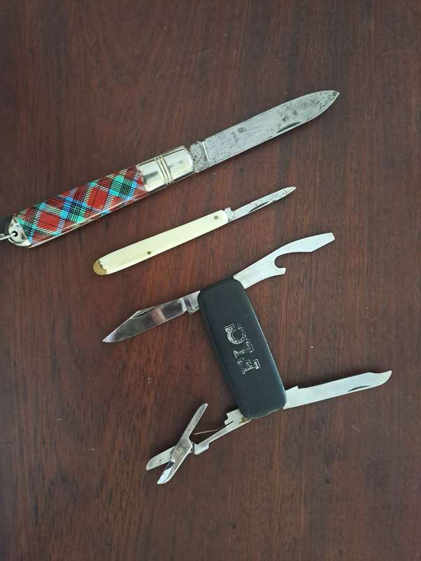 Vintage Pocket knives x 3 lot