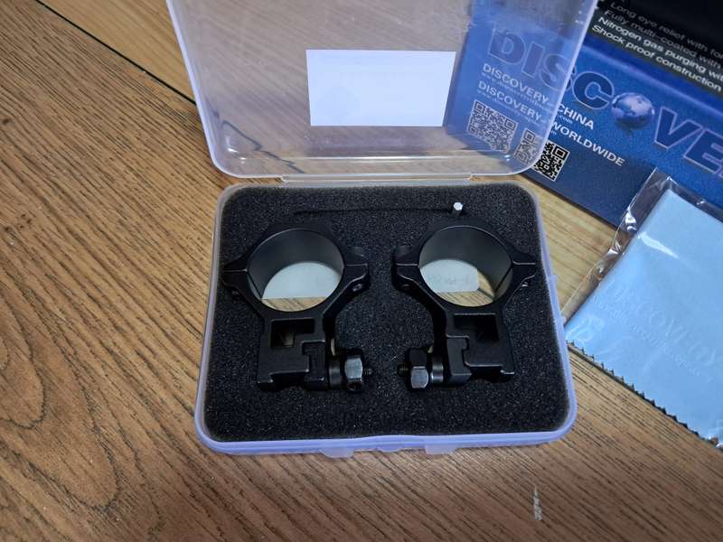 Scope Discovery VT-R 4x32AC new with scope rings