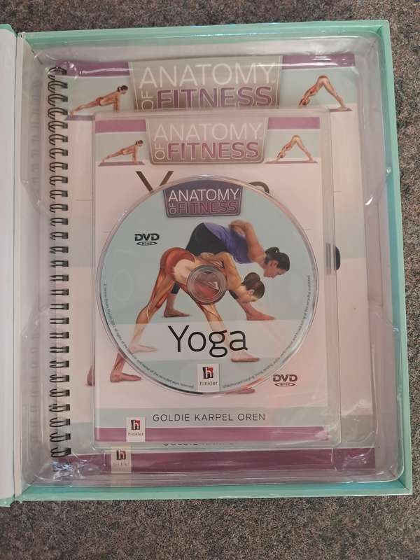 DVD Anatomy of Yoga includes the book