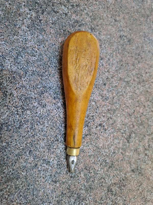 Vintage Wm Mitchell lino cutter