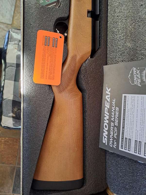 PCP Air rifle Snowpeak M30B 5.5mm .22 with Hawk scope