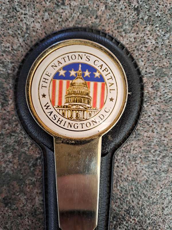 Vintage leter opener Washington DC in exelent condition with sleeve