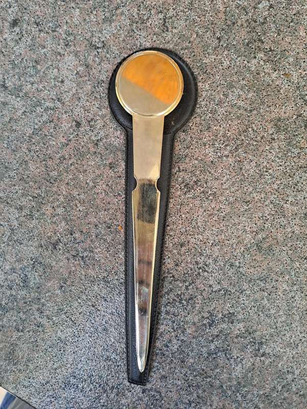 Vintage leter opener Washington DC in exelent condition with sleeve