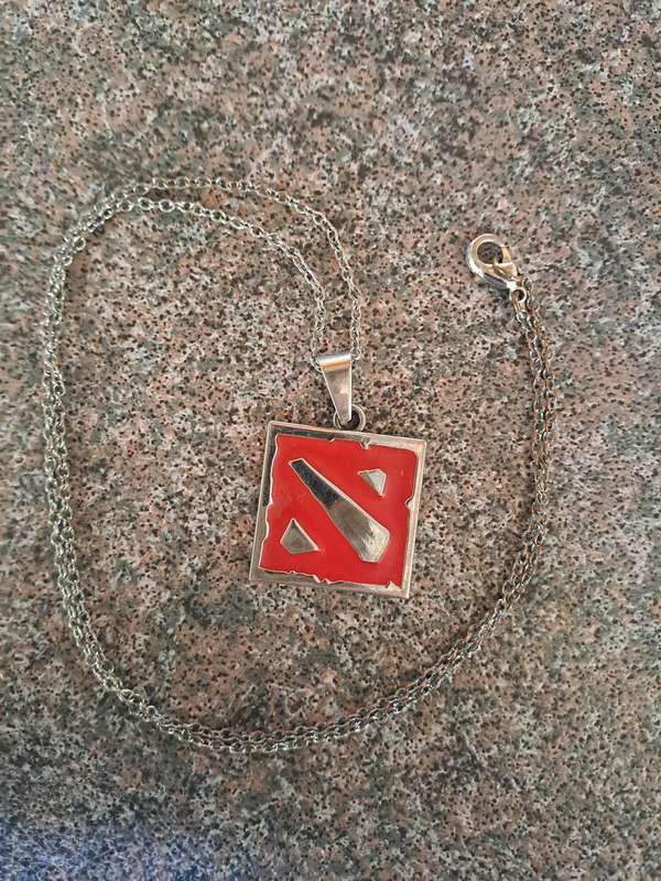 Dota 2 game logo necklace silver and red color with chain
