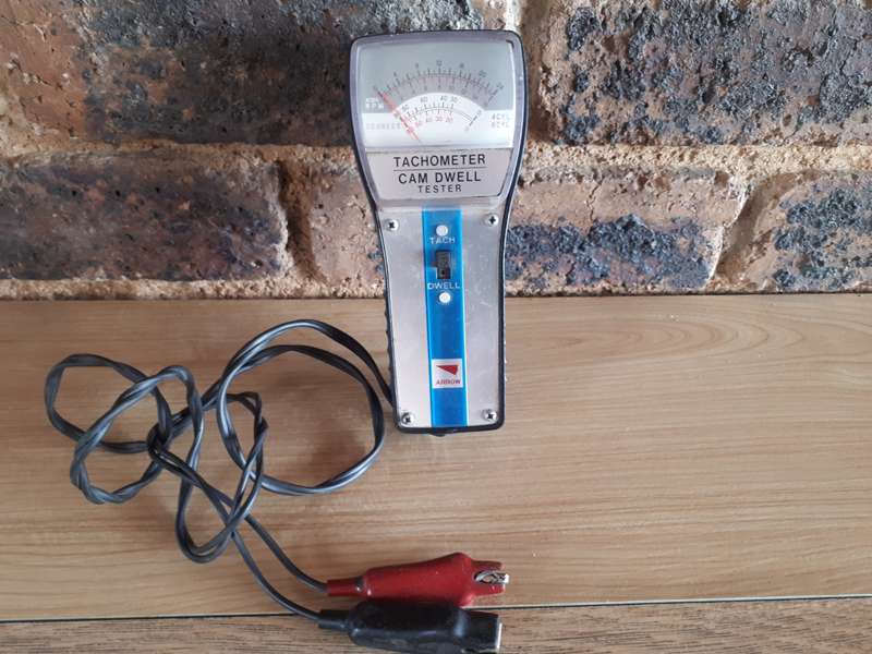 Tachometer analog in good condition