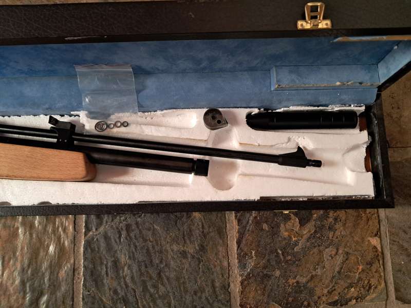 Air rifle Artemis CR600 .22/ 5.5mm with custom stock