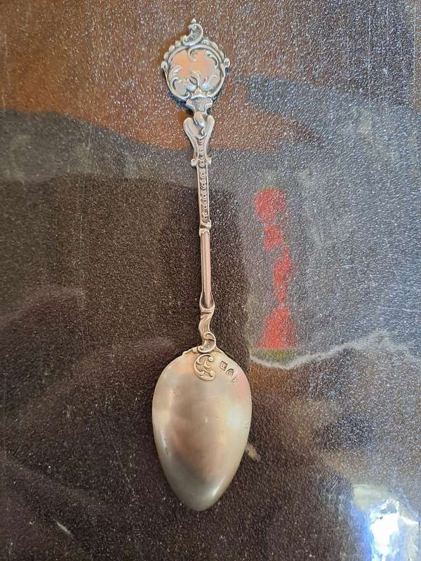 1900 antique silver teaspoon enameled Malta depicted