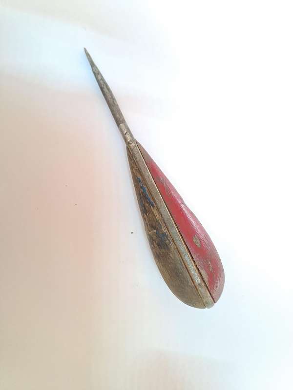 Antique/ vintage small screw driver flat head