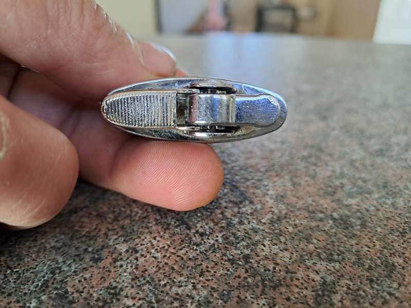 Vintage 1960s Ronstar Princes lighter