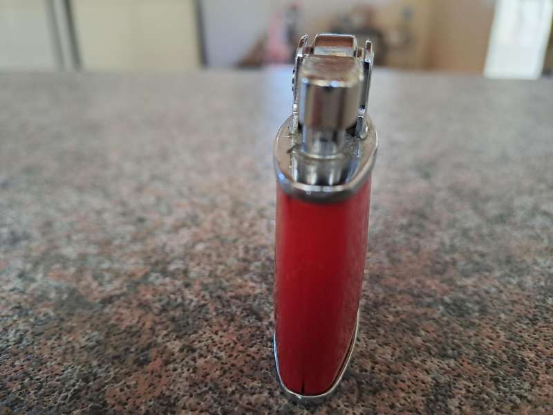 Vintage 1960s Ronstar Princes lighter