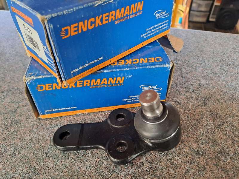 Ball joints Ford Fiesta lower ball joints set of 2