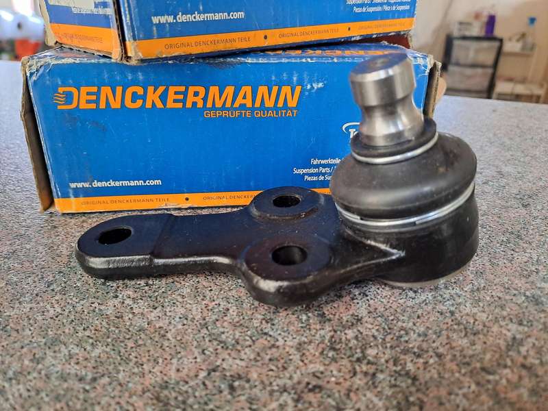 Ball joints Ford Fiesta lower ball joints set of 2