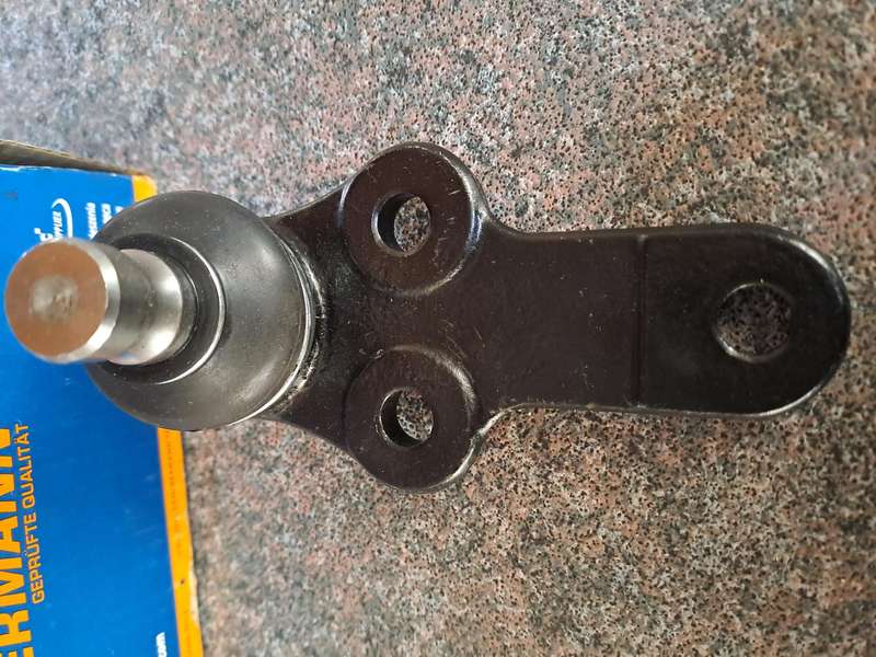 Ball joints Ford Fiesta lower ball joints set of 2