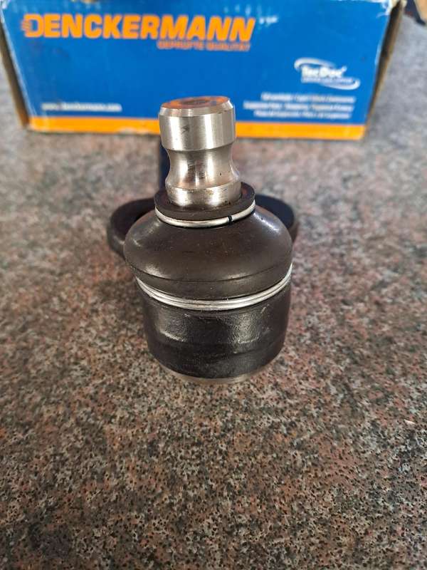 Ball joints Ford Fiesta lower ball joints set of 2