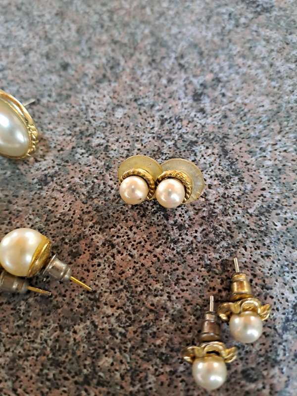 Vintage Phox perl earrings bundled clearing