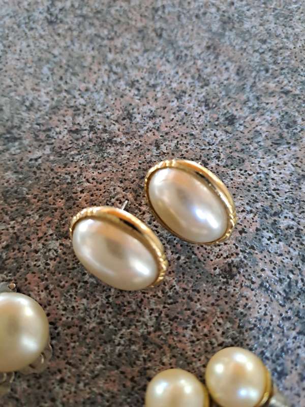 Vintage Phox perl earrings bundled clearing