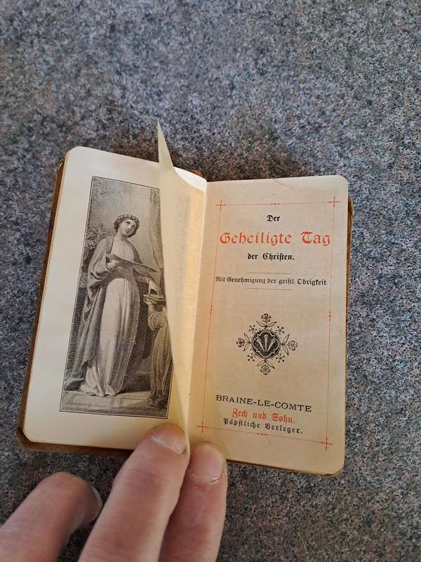 Vintage Bible 1930's pocket size in Geman