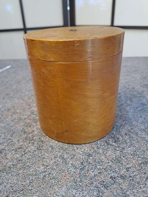 Vintage curved wood string dispenser early 20th century