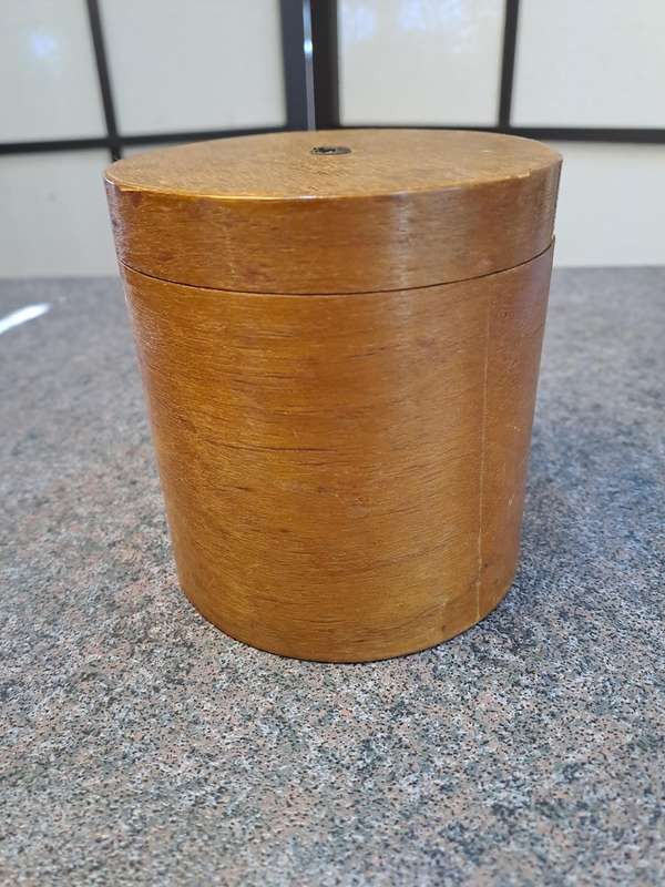 Vintage curved wood string dispenser early 20th century