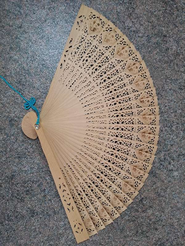 Japanese hand fan wooden in exelent condition