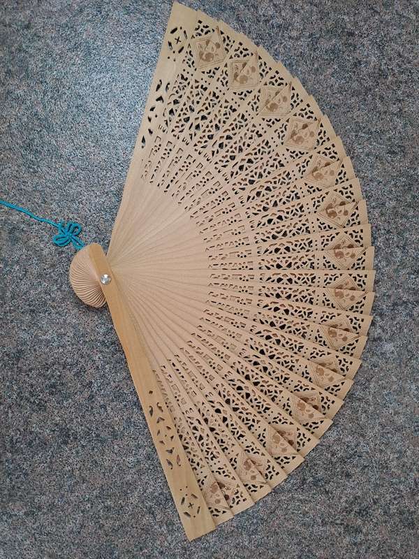Japanese hand fan wooden in exelent condition
