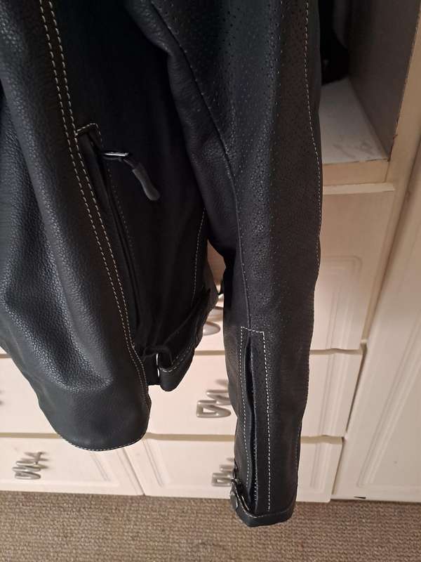Leather biker jacket with lining and built in armor