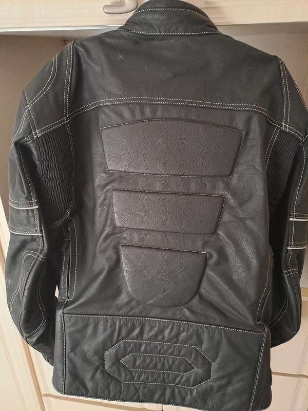 Leather biker jacket with lining and built in armor