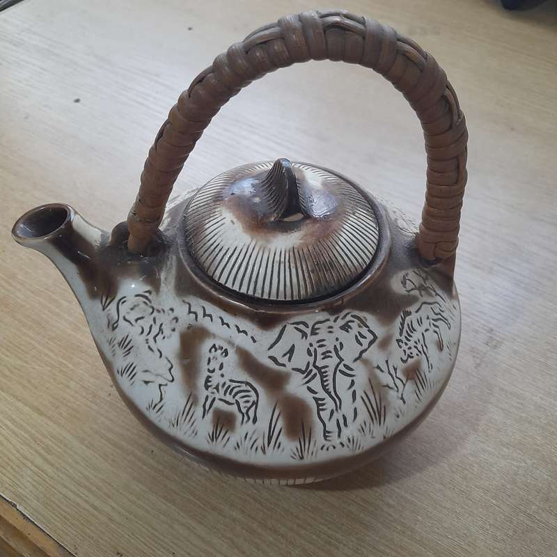 Crescent ware kruger park teapot