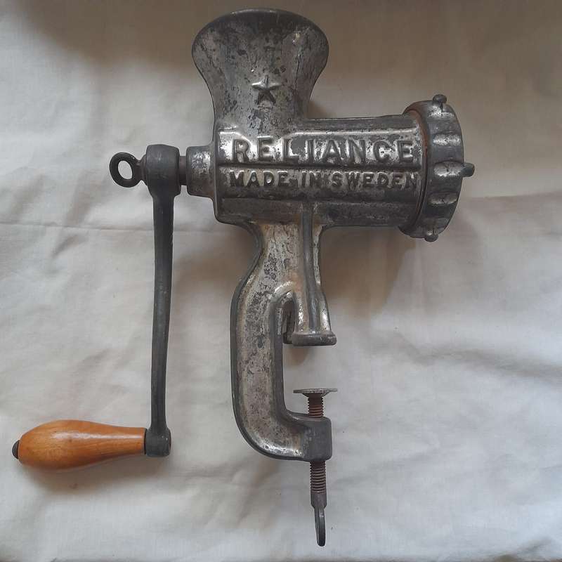 Husquvarna mincer No. 8, made in Sweden