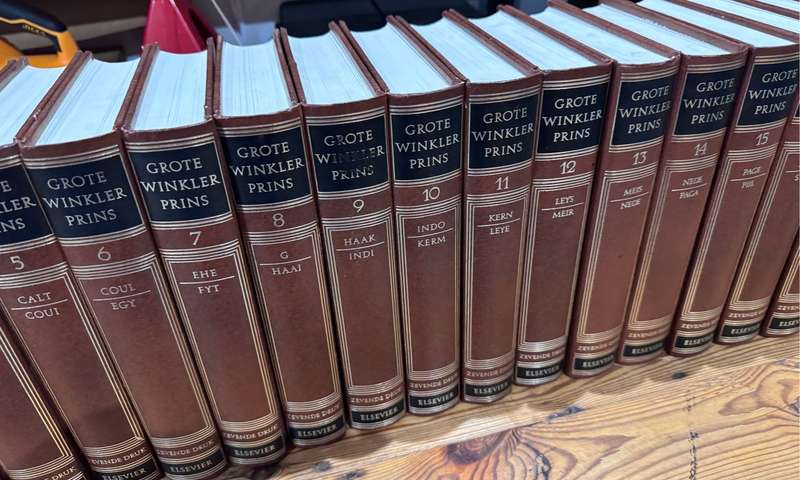 GROTE WINKLER PRINS Encyclopedie 1977
