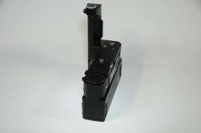 Nikon MD-2 motor drive with battery pack MB-1 for Nikon F2 film camera