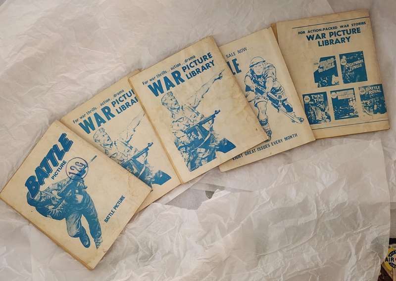 Vintage Picture Library Comics-Selection of 5 SCARCE "WAR Picture Library" WAR comics-Superb 5/3