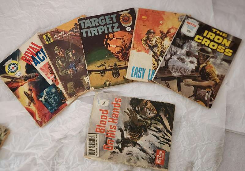 Vintage Picture Library Comics-Selection of 6 SCARCE "mixed, OLDER scarcer" WAR comics-Superb (1FREE