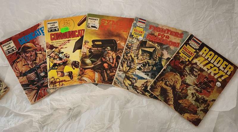 Vintage Picture Library Comics-Selection of 5 SCARCE "Pocket Library & Valiant" WAR comics-Super 5/1
