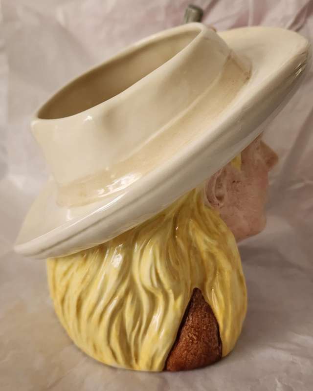 Royal Doulton "ANNIE OAKLEY"- Medium Character Jug D6732-AMAZING "WILD WEST" Series-superb