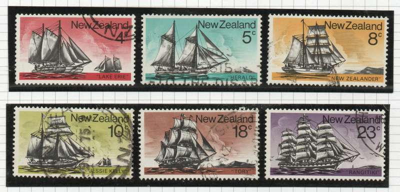 New Zealand 1975 Historic Sailing Ships set of 6 very fine used. SG 1069-1074. Cat £6,10 (2012)