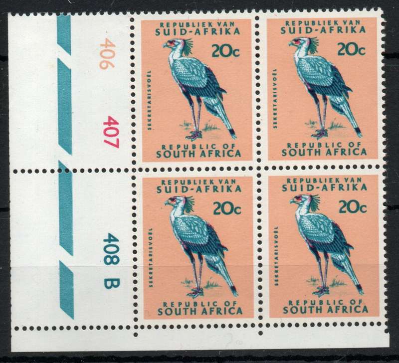 SOUTH AFRICA 1969-72 DEFIN 20c SWISS 3mm CONTR BLOCK OF 4 UMM WITH VARIETY. SACC 301. CAT R500